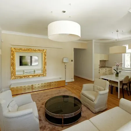 Marina Aparthotel 3*